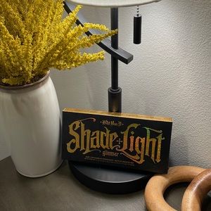 Kat Von D “Shade & Light Glimmer”